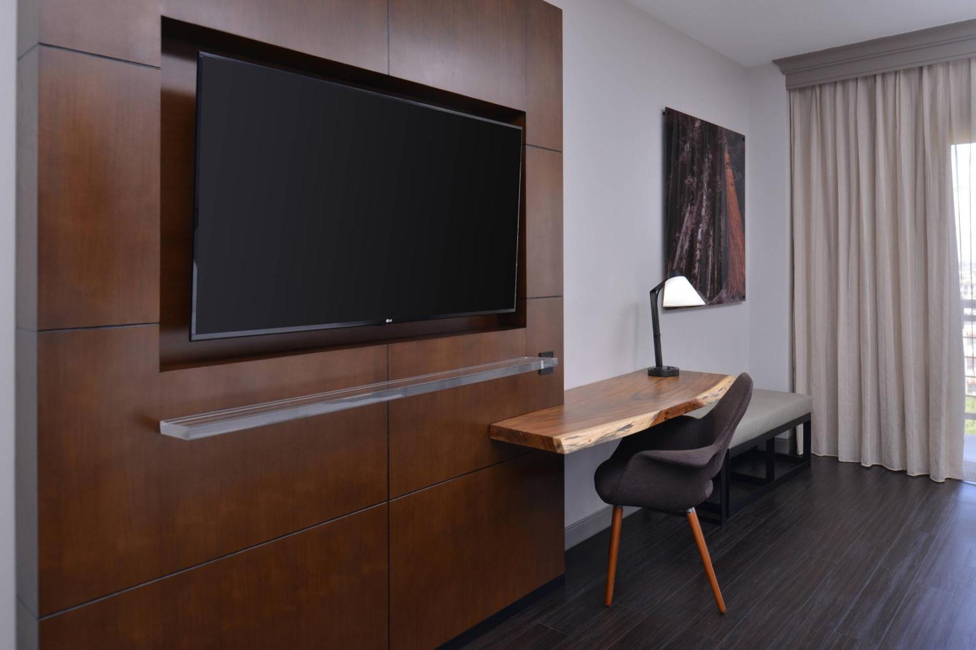 Executive Level Guest room with two Queen beds